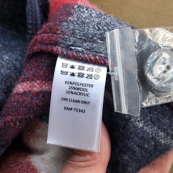 Tahari dark red, white, indigo blue plaid unlined jacket with fun fringe size M - Picture 8 of 12